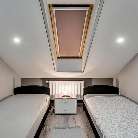 Magdi Vendeghaz A-B Apartment Celldomolk Exterior photo