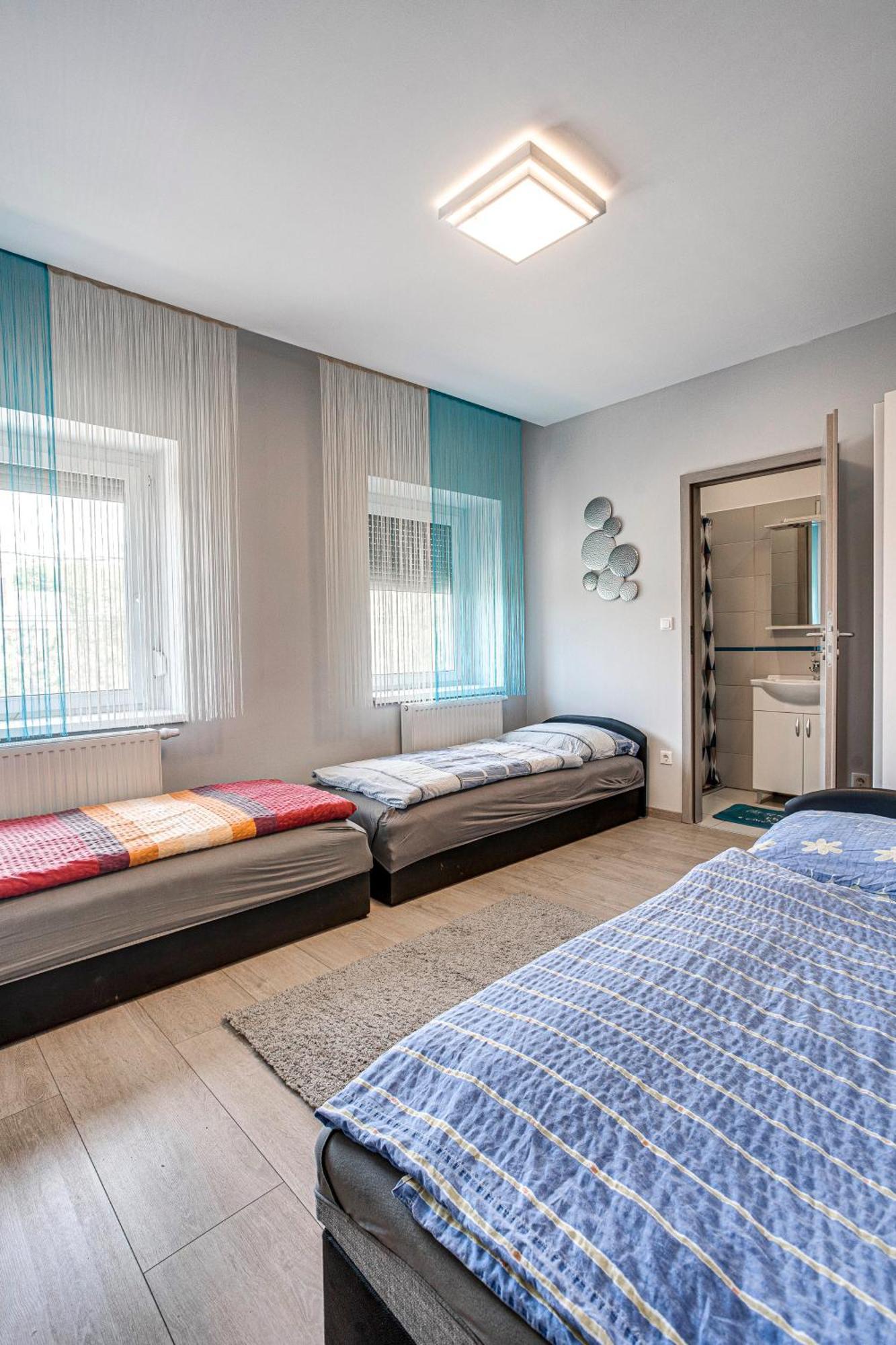 Magdi Vendeghaz A-b Apartment *