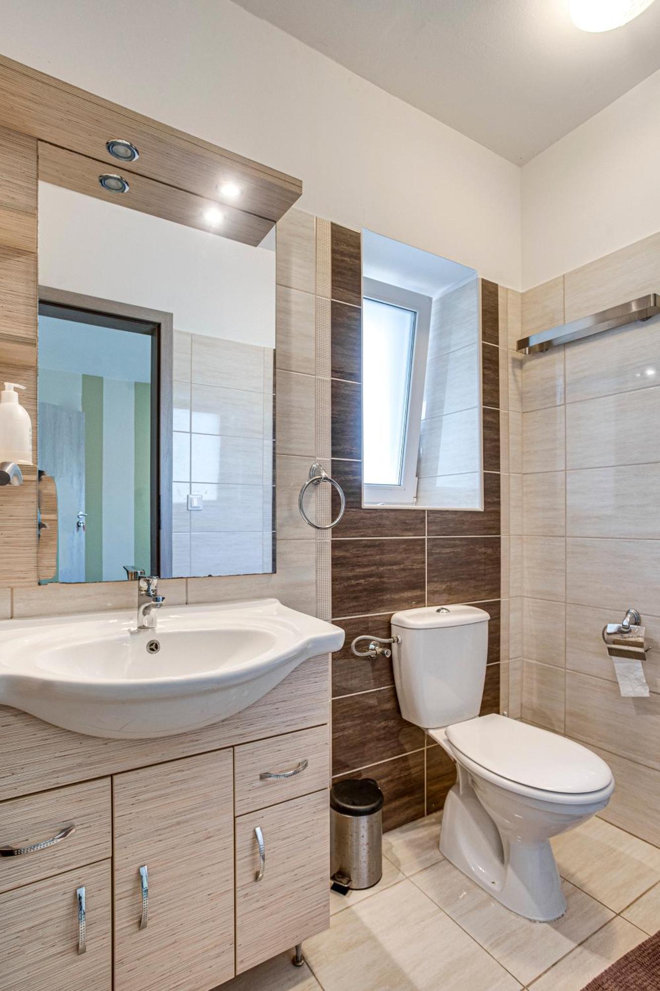 Magdi Vendeghaz A-b Apartment