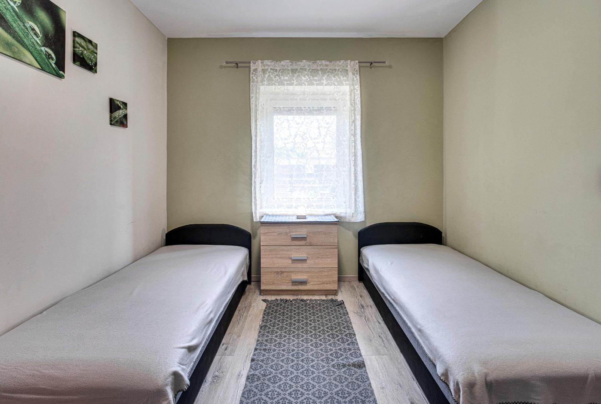 Magdi Vendeghaz A-b Apartment Celldomolk
