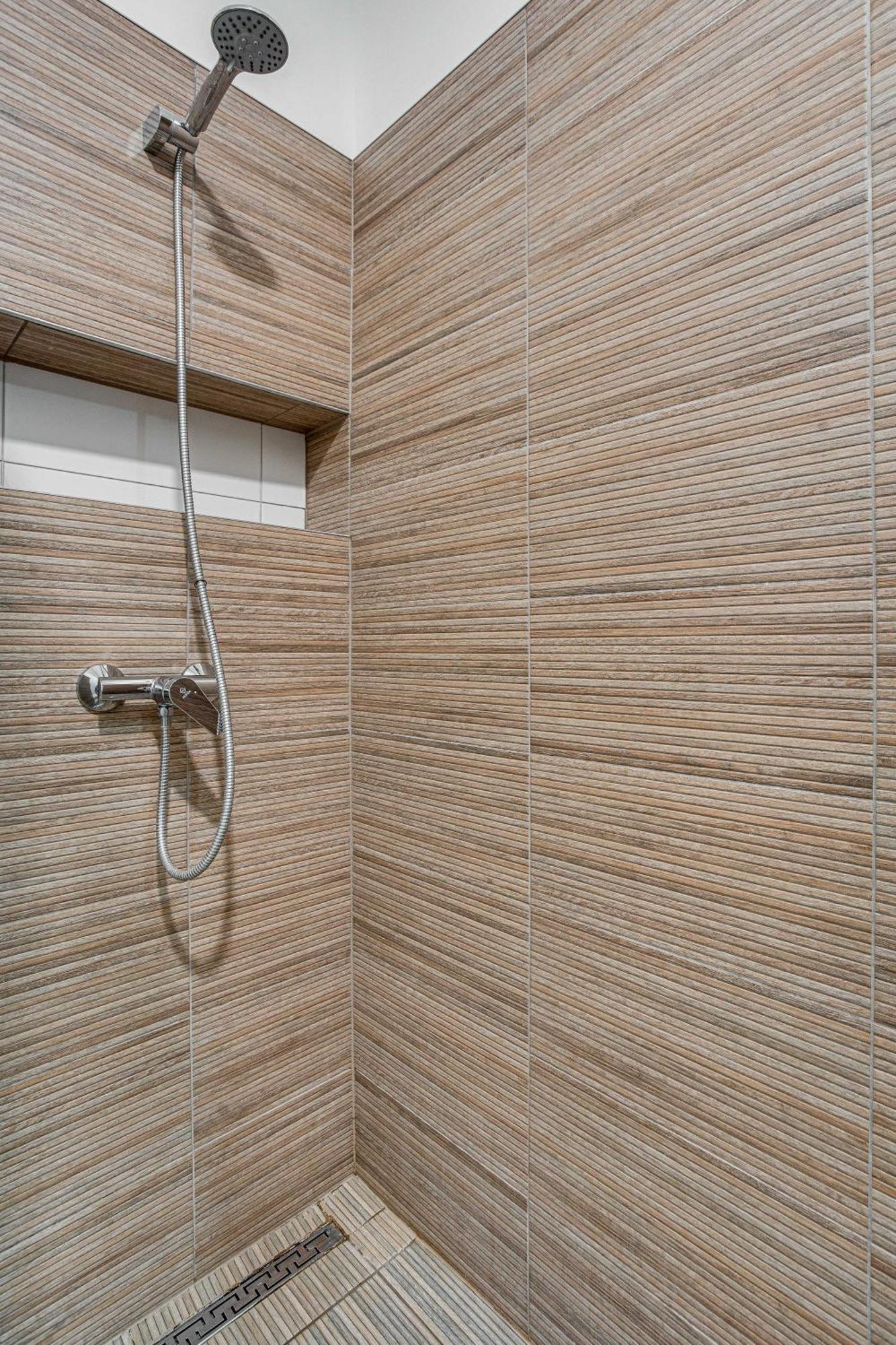 Magdi Vendeghaz A-b Apartment Celldomolk